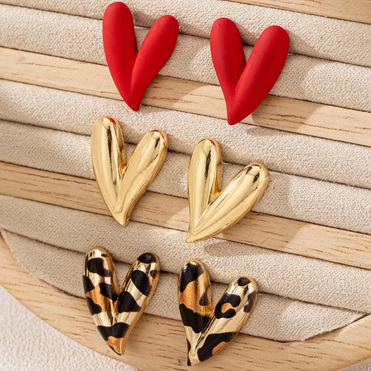 3 Pairs Elegant Design Metallic Enamel Leopard Love Heart Earring Sets Suitable for Party Valentine's Day Give To A Friend Gifts